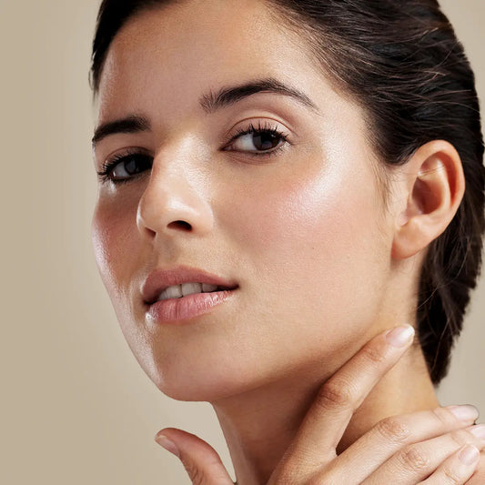 Máxima Lift: Lipoescultura facial, papada y cervical + endolifting